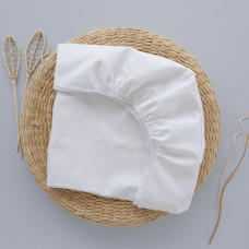 Простинка на гумці в ліжко Сердечка білі на білому 120/60